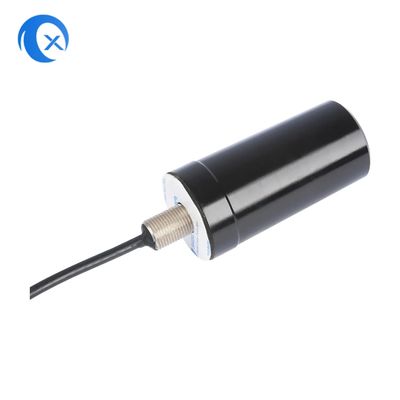 उच्च लाभ 4जी एलटीई आउटडोर एंटीना 5dBi ओमनिडायरेक्शनल वॉल माउंट और SMA पुरुष कनेक्टर के साथ