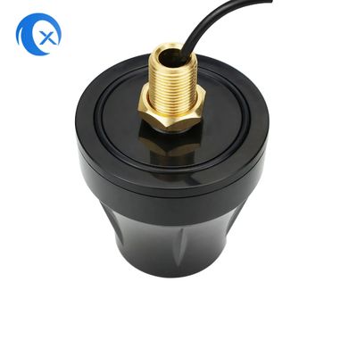 एसएमए पुरुष कनेक्टर, एबीएस सामग्री और बेहतर सिग्नल रिसेप्शन के लिए वॉल माउंट ब्रैकेट के साथ 4 जी एलटीई आउटडोर एंटीना