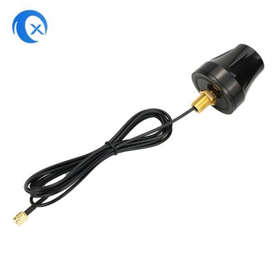 एसएमए पुरुष कनेक्टर, एबीएस सामग्री और बेहतर सिग्नल रिसेप्शन के लिए वॉल माउंट ब्रैकेट के साथ 4 जी एलटीई आउटडोर एंटीना