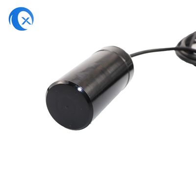 उच्च लाभ 4जी एलटीई आउटडोर एंटीना 5dBi ओमनिडायरेक्शनल वॉल माउंट और SMA पुरुष कनेक्टर के साथ