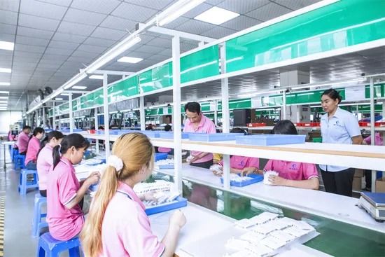 5G 4G LTE फुल बैंड एक्सटर्नल एंटीना जिसमें 7 dBi गेन और ऑपरेटिंग तापमान -20°C से +60°C तक है, उच्च गेन रबर रॉड एंटीना